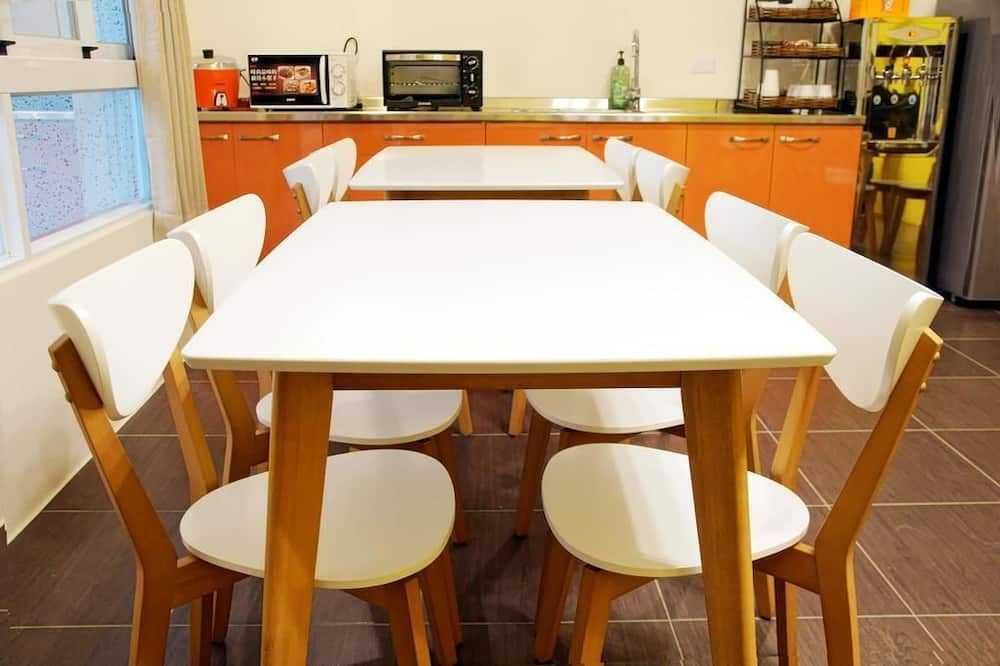 تريب فيليدج هوكس هوم ستاي