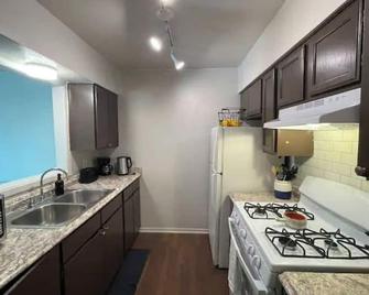 South Central + Yard 5 mi from downtown MD - Austin - Cocina