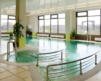 Skyport Hotel - Novosibirsk - Pool