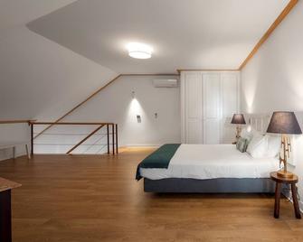 Palácio Camões - Lisbon Serviced Apartments - Lisbon - Bedroom