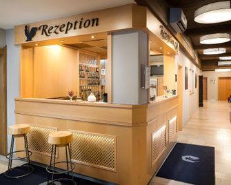 Arthotel ANA Goggl - Landsberg am Lech - Front desk