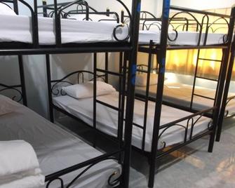 Moon Dance Hostel - Ko Pha Ngan - Habitación