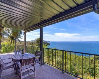 Pukawa Villas Formerly Oreti Village Resort - Kuratau - Varanda