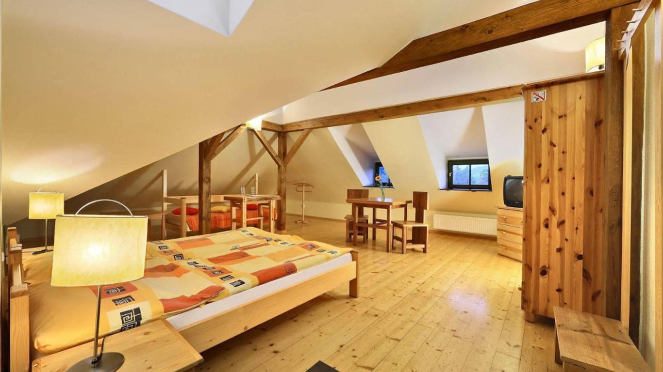 Hotel Garni Mysi Dira