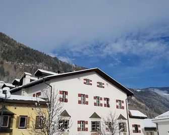 Hotel Ansitz Kandelburg - Rio di Pusteria - Building