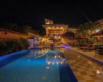 Hotel Hicasua y Centro de Convenciones - Barichara