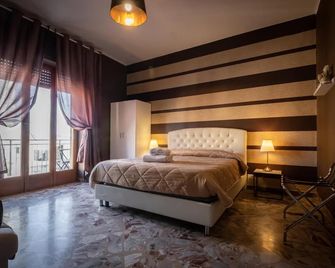 Cconforthotels R&b Semplici Emozioni - Bari - Bedroom