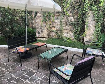 Poetry House Antigua Guatemala - אנטיגואה גוואטמלה - פטיו