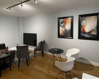 Luxurious Private One Bedroom Apartment - Braintree - Living room