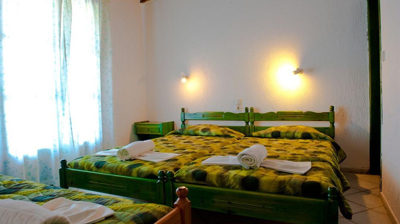Camelia Studios Skiathos Town