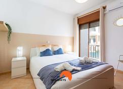#114 Foxy H Flat with Sea View by Home Holidays - Albufeira - Bedroom