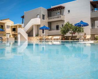 Irini Stalos Apartments - Stalos - Pool