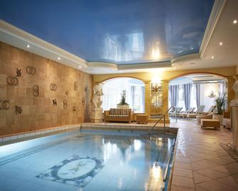 جوبيلز لاند هوتل - Willingen - حوض السباحة