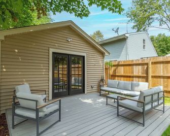 Geneva Island Park Retreat - Geneva - Patio