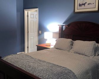 Cozy building in charming Loretto with WiFi, AC - Loretto - Bedroom