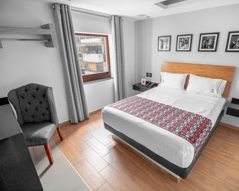 Six Hotel Guadalajara Expiatorio - Guadalajara - Soveværelse