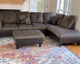 Luxury Huge 6Br Suits & 8.55Bth at Goshen Vicinity NY - Middletown - Living room