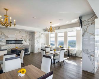 Halifax Tower Hotel & Conference Centre, an Ascend Collection Hotel - Halifax - Restaurant