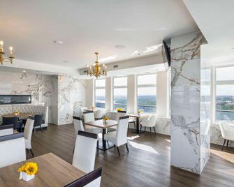 Halifax Tower Hotel & Conference Centre, an Ascend Collection Hotel - הליפאקס (נובה סקוטיה) - מסעדה
