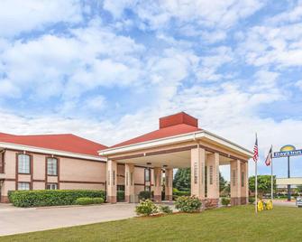 Days Inn by Wyndham Granbury - Granbury - Building