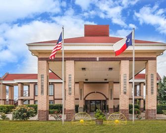 Days Inn by Wyndham Granbury - Granbury - Bygning