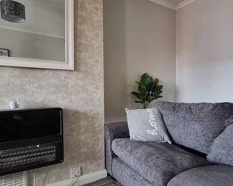 Beautiful 2-Bed Apartment in Campbeltown - Campbeltown - Wohnzimmer