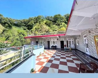 Rock Mountain Homestay - Dalhousie