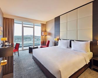 Nürburgring Congress Hotel - Nuerburg - Habitación