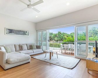 Location, location, Sunshine Beach - Sunshine Beach - Huiskamer
