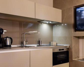 L - Suites - Kavála - Kitchen