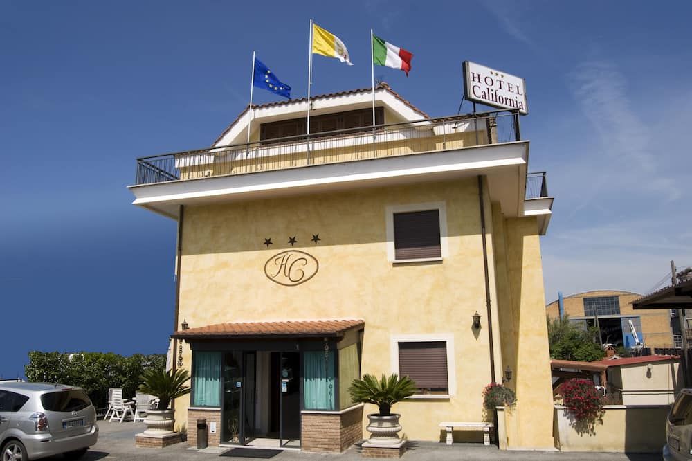 Hotel California - Ariccia - Edificio