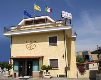 Hotel California - Ariccia - Edificio