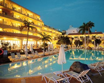 R2 Buganvilla Hotel & Spa - Морро-дель-Хабле - Басейн