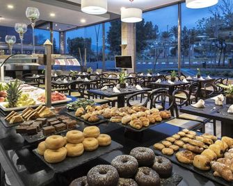 Elba Almería Business & Convention Hotel - אלמריה - בופה