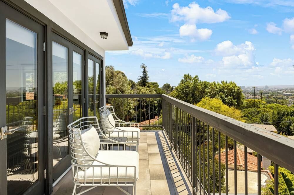 Edendale by AvantStay Urban Hilltop Oasis w Amazing Views in 3 of Los Feliz - לוס אנג'לס - מרפסת