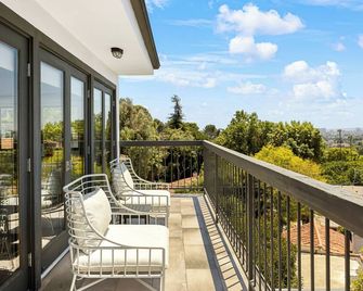 Edendale by AvantStay Urban Hilltop Oasis w Amazing Views in 3 of Los Feliz - לוס אנג'לס - מרפסת