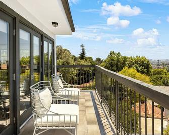 Edendale by AvantStay Urban Hilltop Oasis w Amazing Views in 3 of Los Feliz - Los Angeles - Balcony