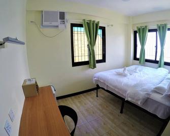 Relax Divers-Pg - Puerto Galera - Bedroom