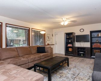 Cole's Bay Vacation Retreat Cole's Bay Suite - Sidney - Stue