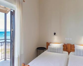 Kamini Apartments - Kavos - Sypialnia