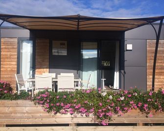 Camping Du Paquier Fane - Chagny - Патіо