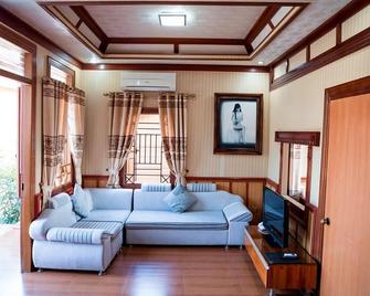 Hon Dau Resort - Haiphong - Living room