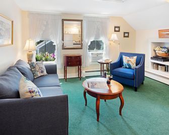 The Lightkeepers Inn - Edgartown - Living room