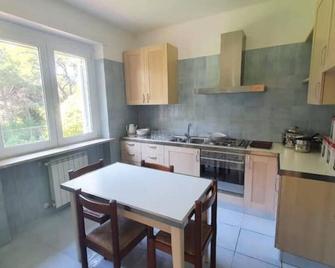 Ground floor sea view apartment with pool - Diano Marina - Cuisine