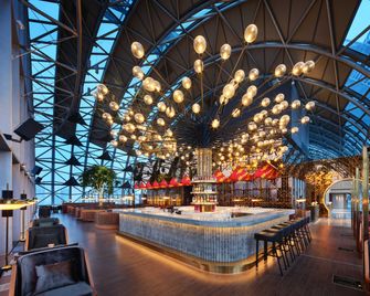 Intercontinental Hotels Chongqing Raffles City By IHG - Chongqing - Bar