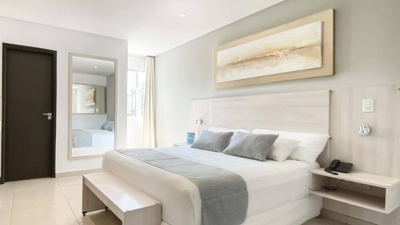 دانييري أسونثيون هوتل