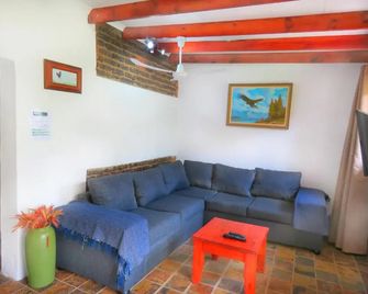 Pine Valley - Lanseria - Obývací pokoj