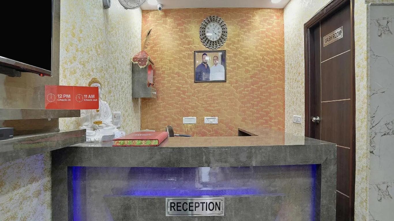 OYO 4184 Hotel The Rts