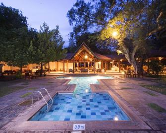 Hotel Sigiriya - Sigiriya - Bể bơi