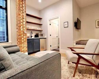 The Queen Suite at Prince Street Inn - אלכסנדריה - סלון